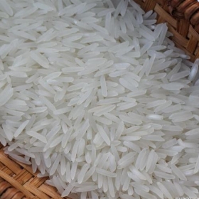 Gạo trắng hạt dài Việt Nam 4900